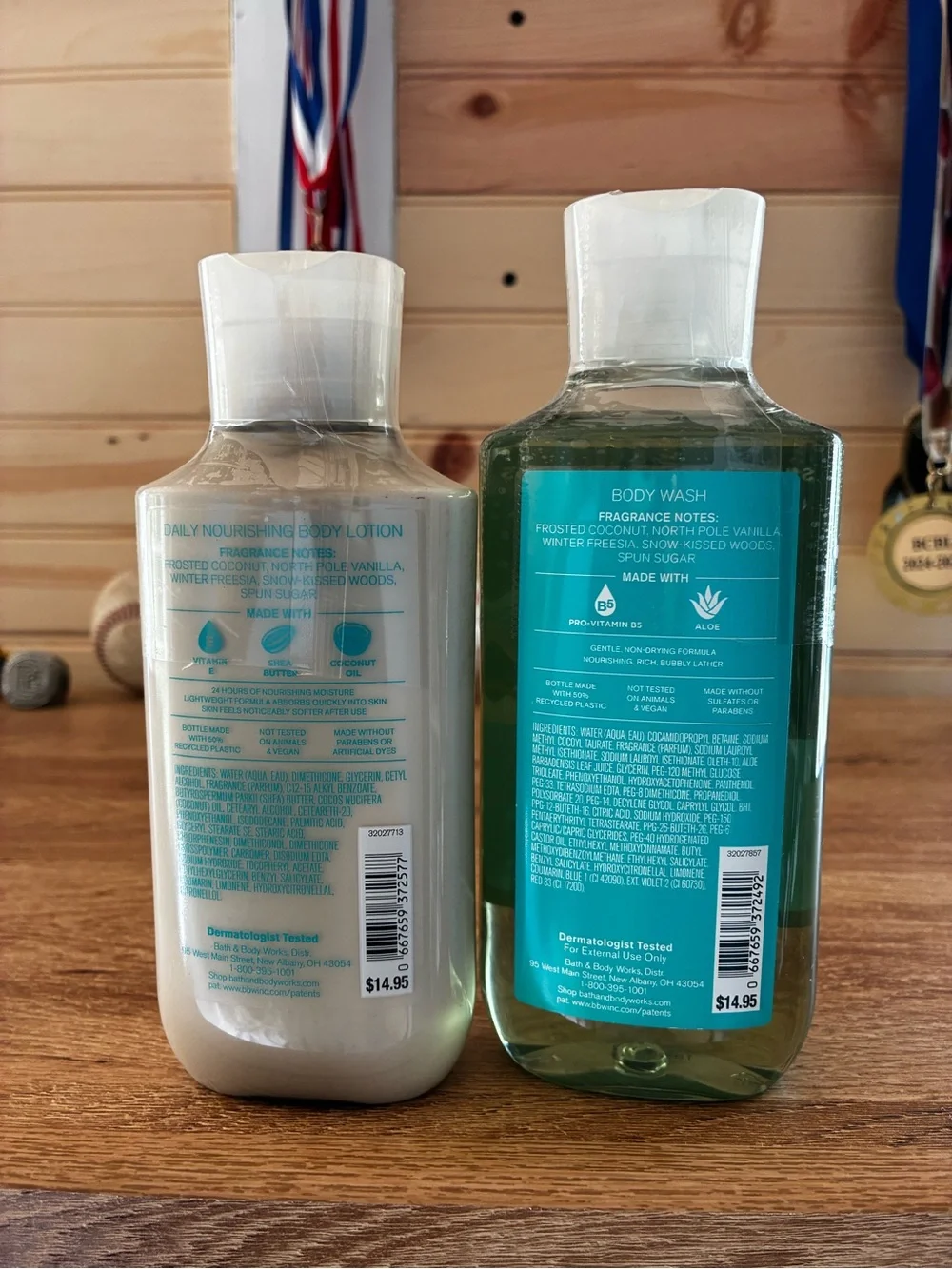 Bath & Body Works Frosted Coconut Snowball Duo - Teal & White Accents